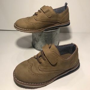 Cat & Jack boys 11 shoes